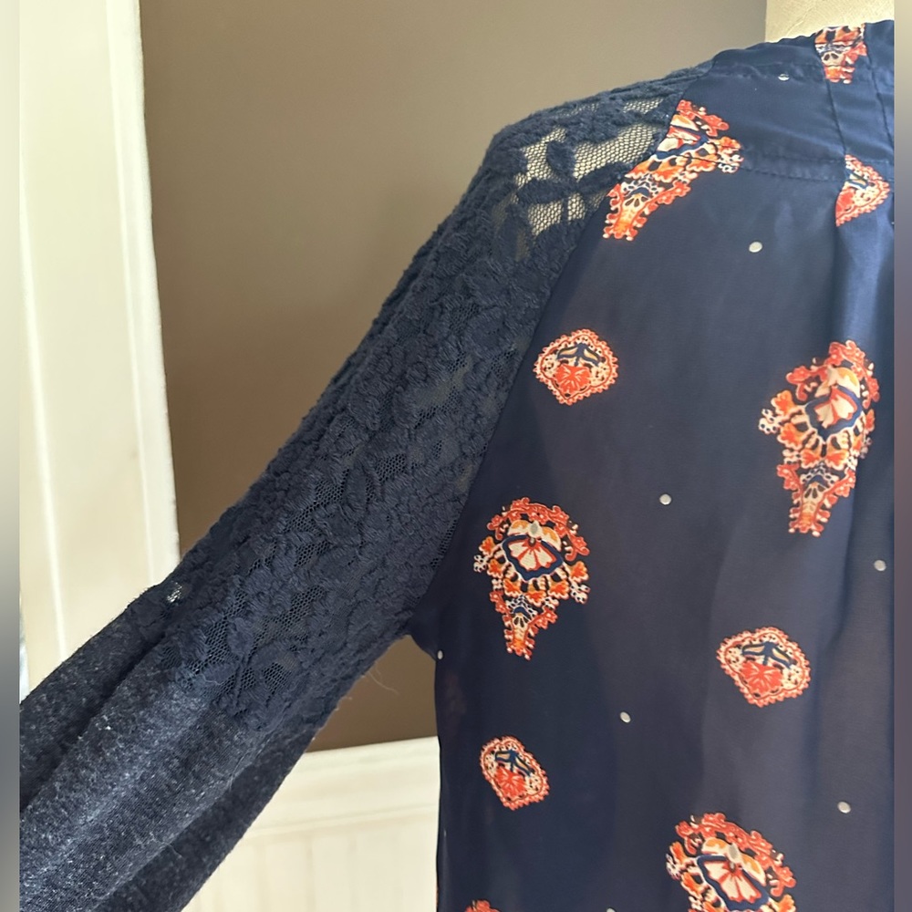 Patterned blouse - Picture 2 of 4